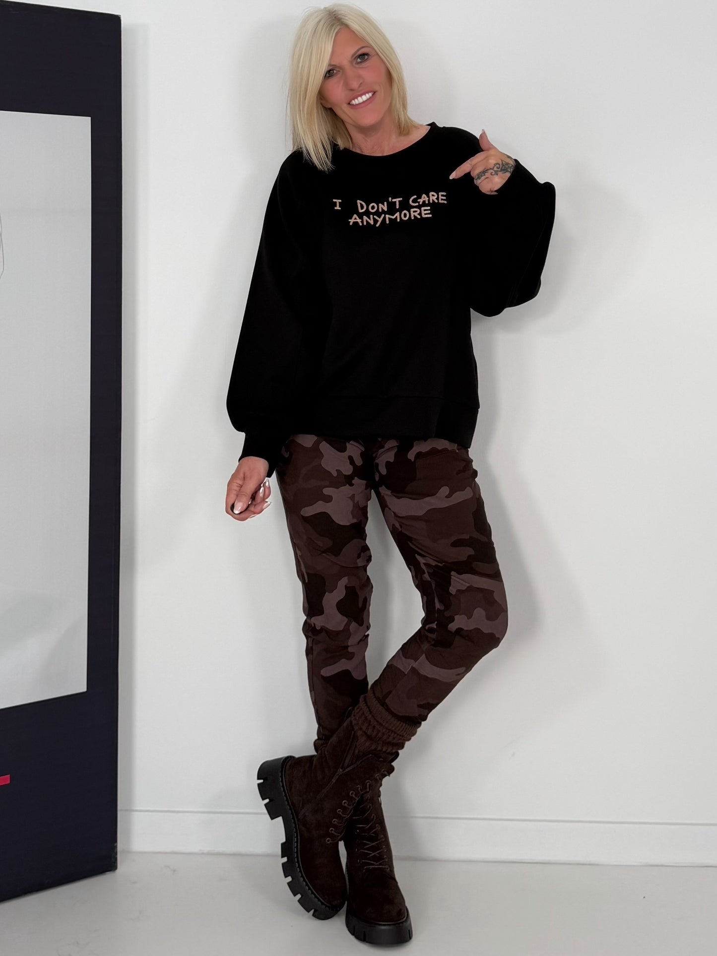 Sweater I Don´t Care Anymore - schwarz