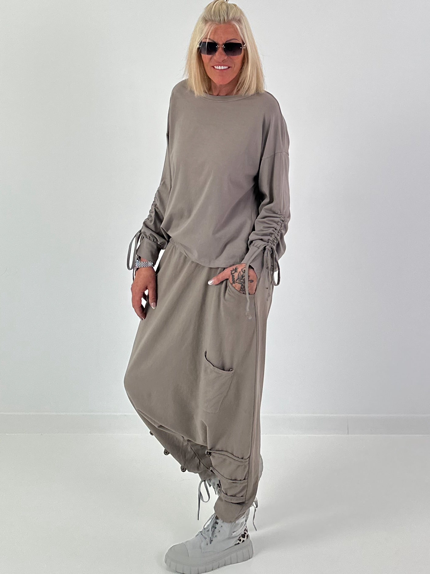 Haremhose mit Knopfdetails - taupe