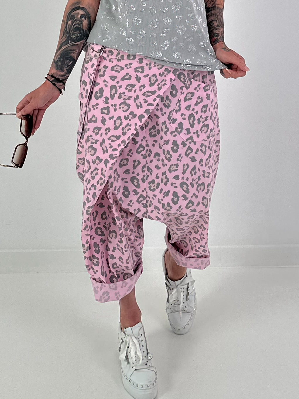 Baggy Trousers with Leo Overlay - Pink