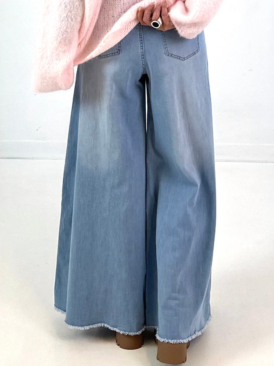 Jeans model "Wide Light" - light denim