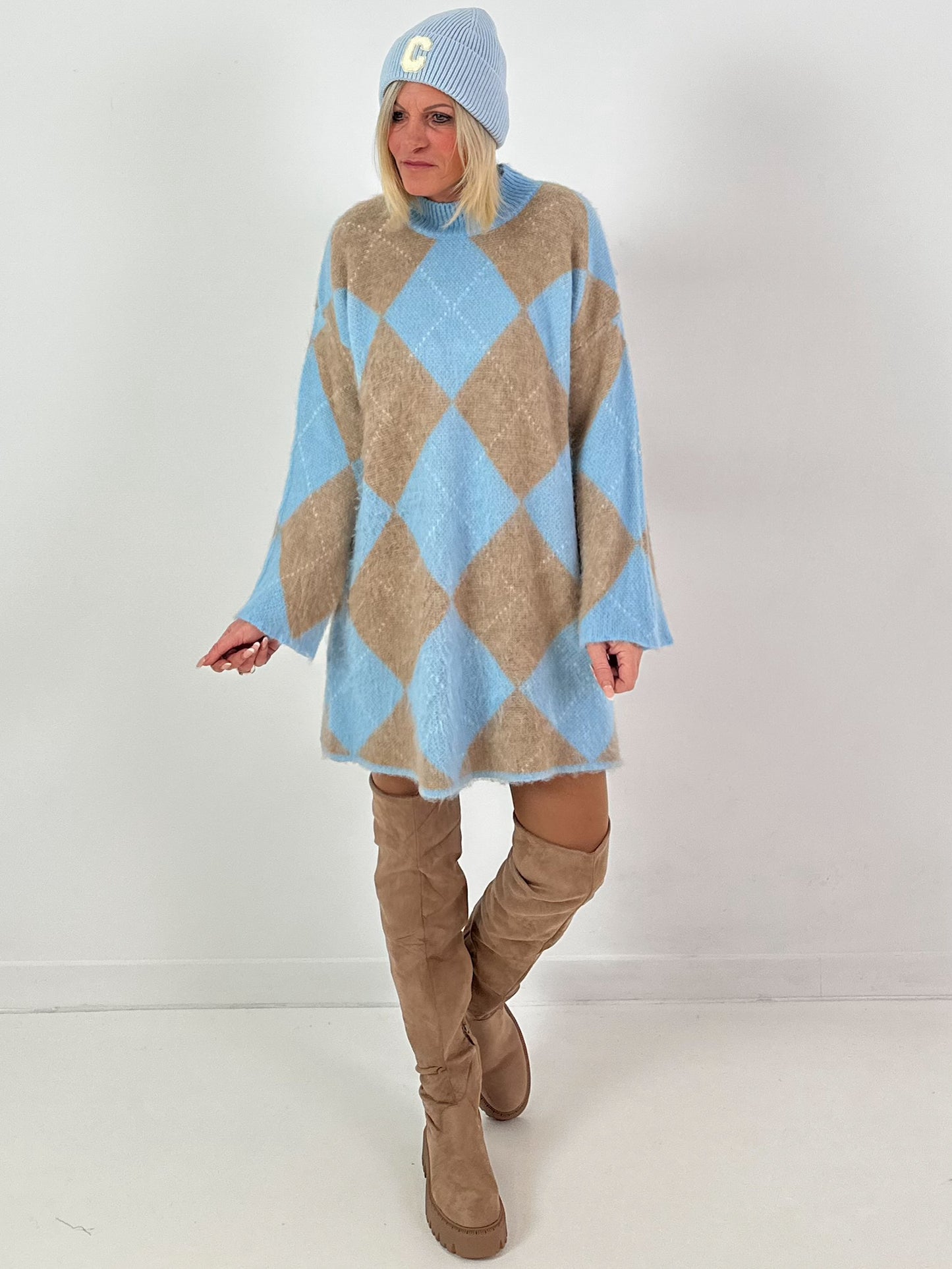 Lange trui/jurk model "Retro Diamond" - blauw-taupe (leverbaar vanaf ca. 06.12.25)