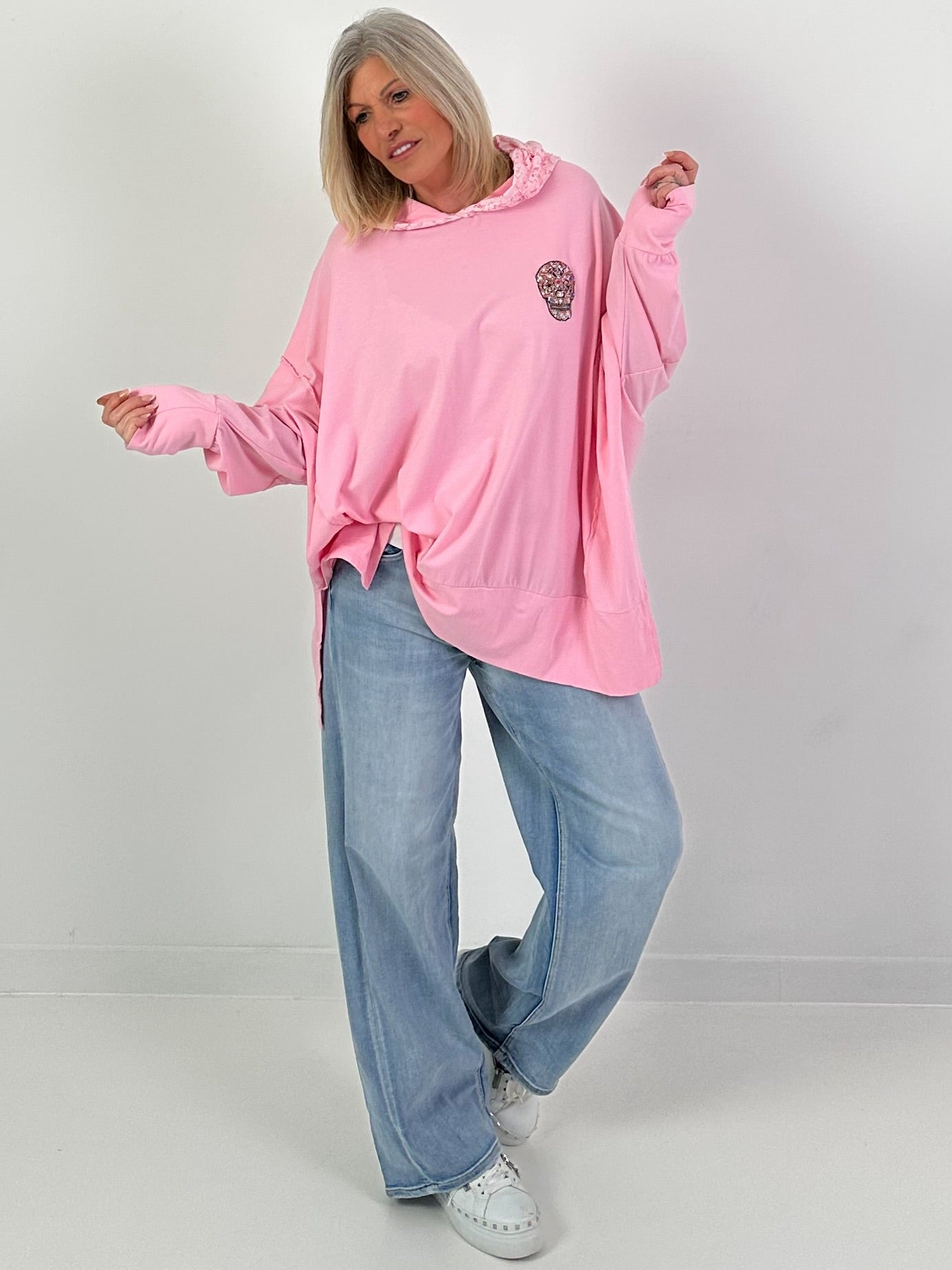 Oversized Hoodie mit Spitzenkapuze - rosa