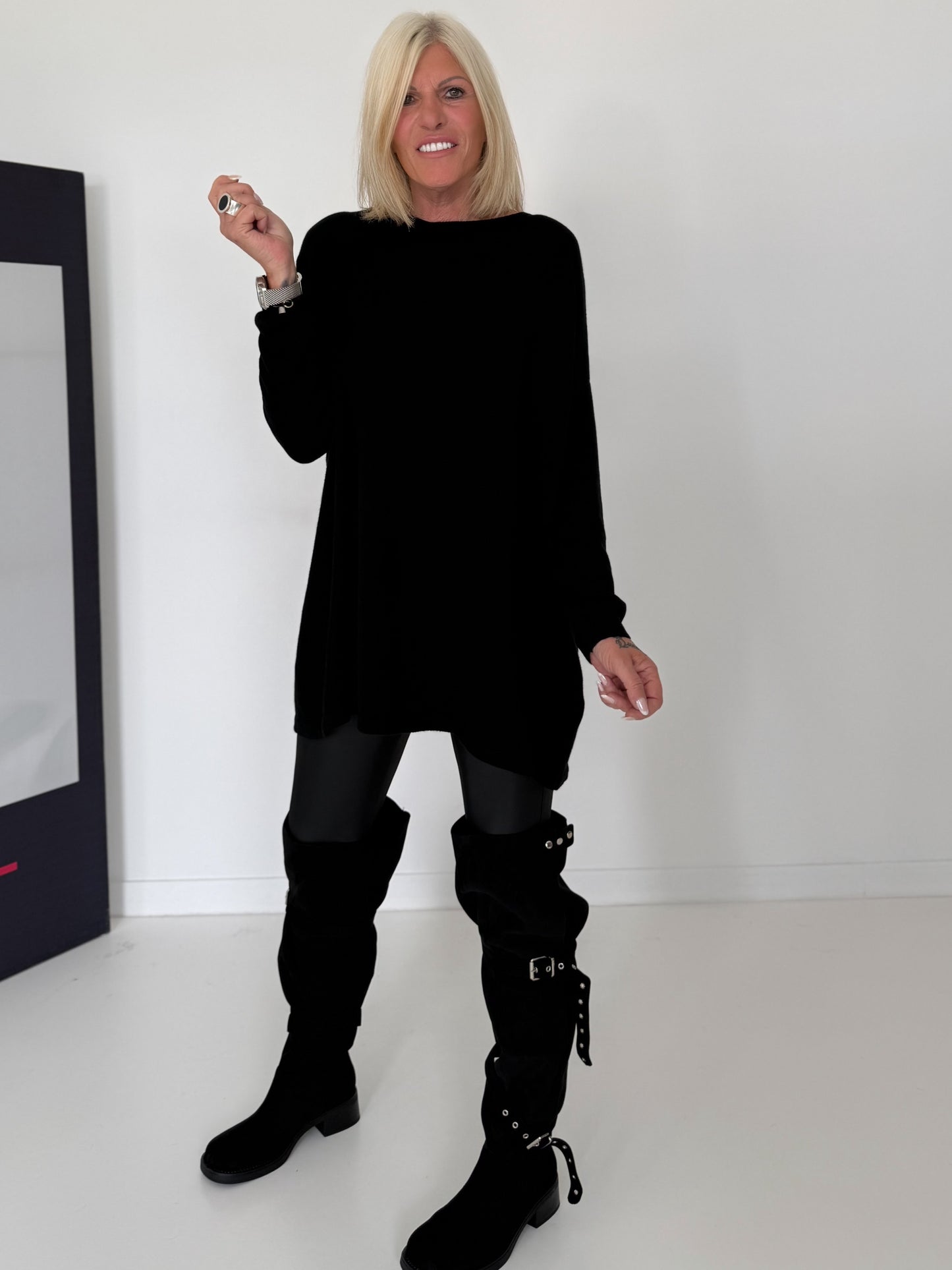 Longpullover - schwarz