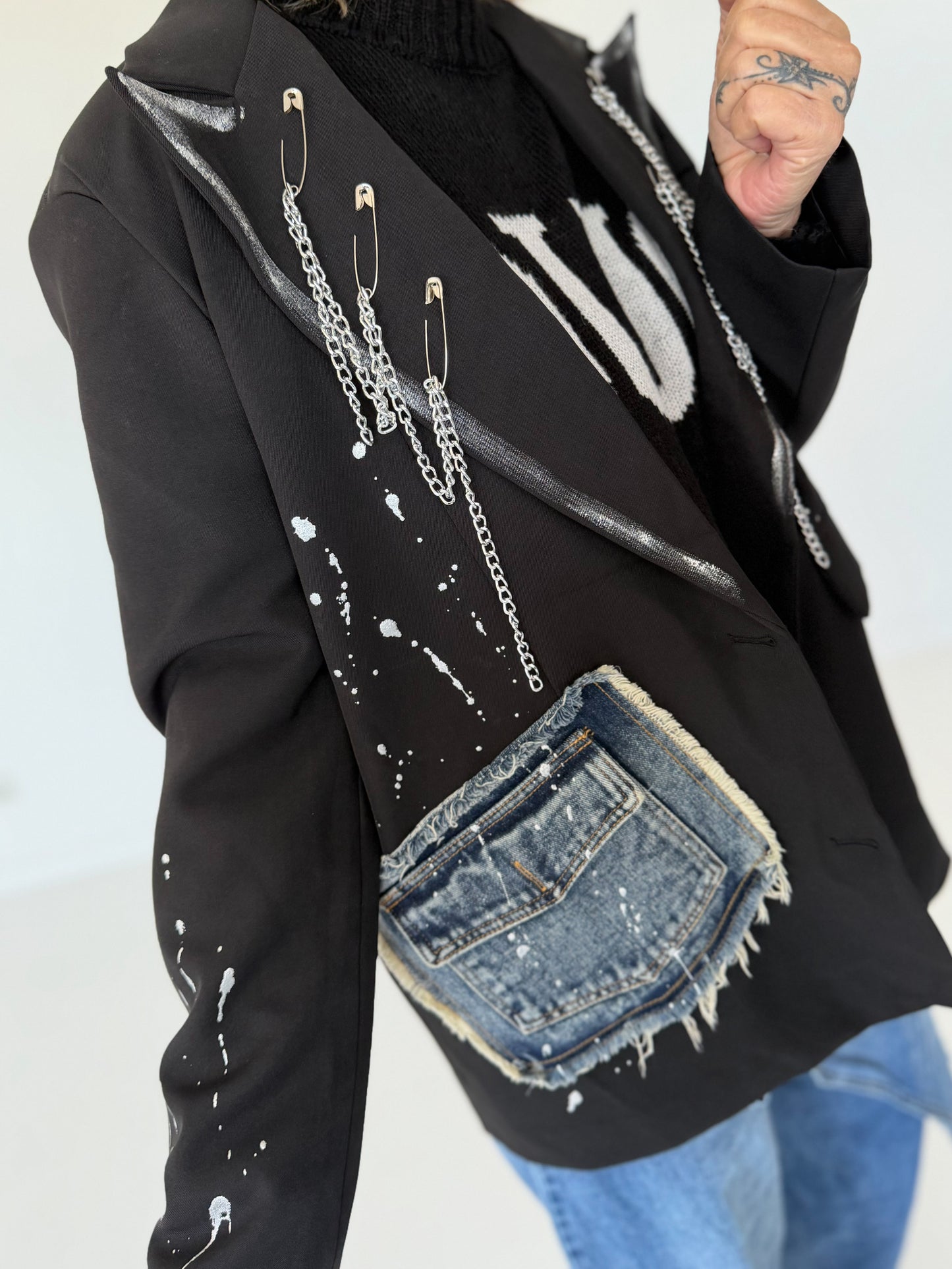 Oversized Blazer mit Denim- und Kettenelementen - schwarz