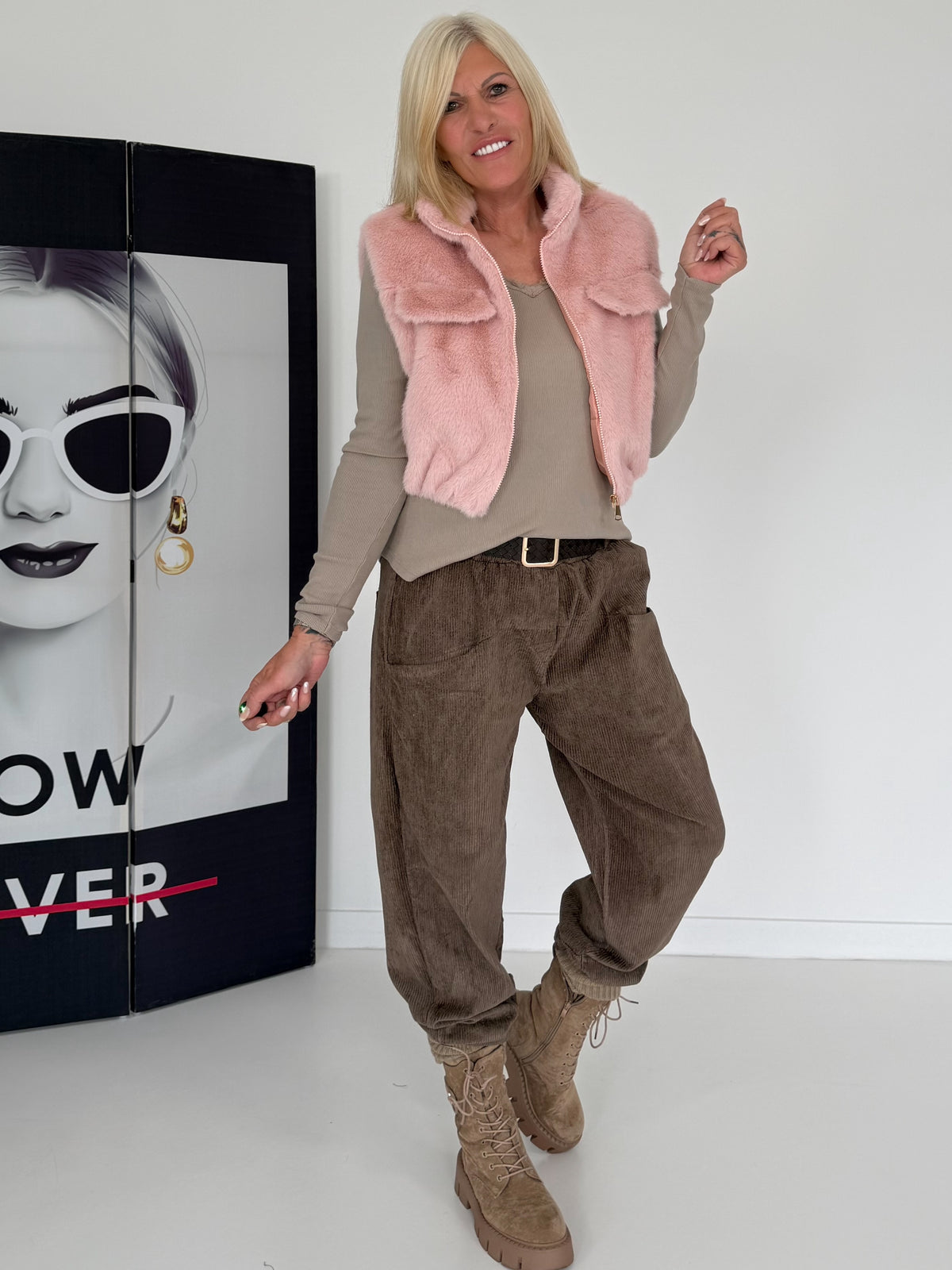 Vest in knusse imitatiebontlook - roze