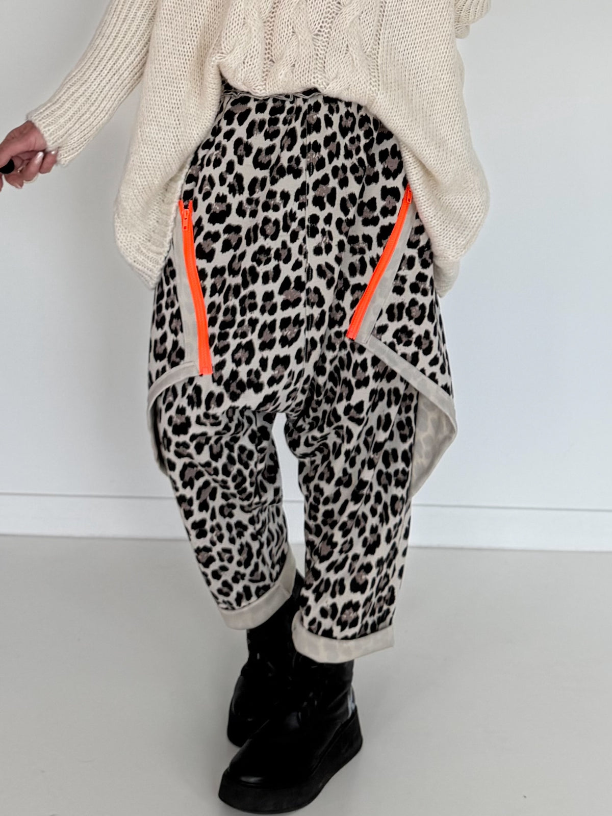 Haremhose im Leo-Print - beige-mehrfarbig