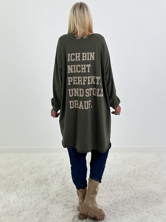 Oversized Shirt mit Statement Spruch auf dem Rücken - oliv