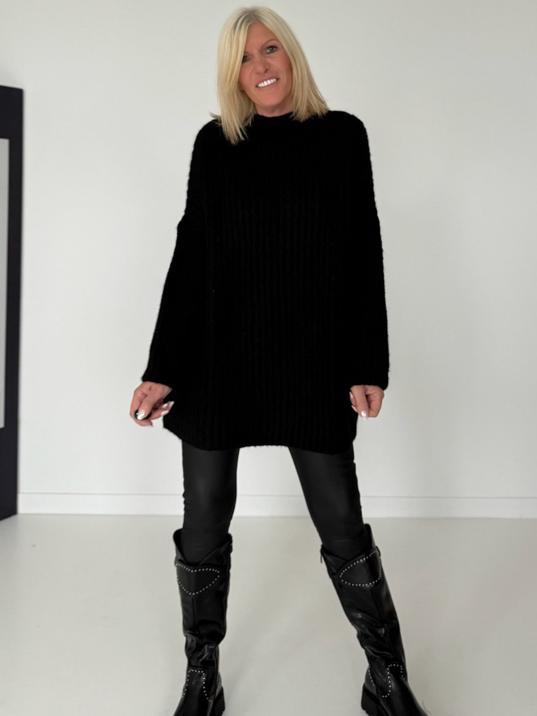 Rippstrickpullover - schwarz