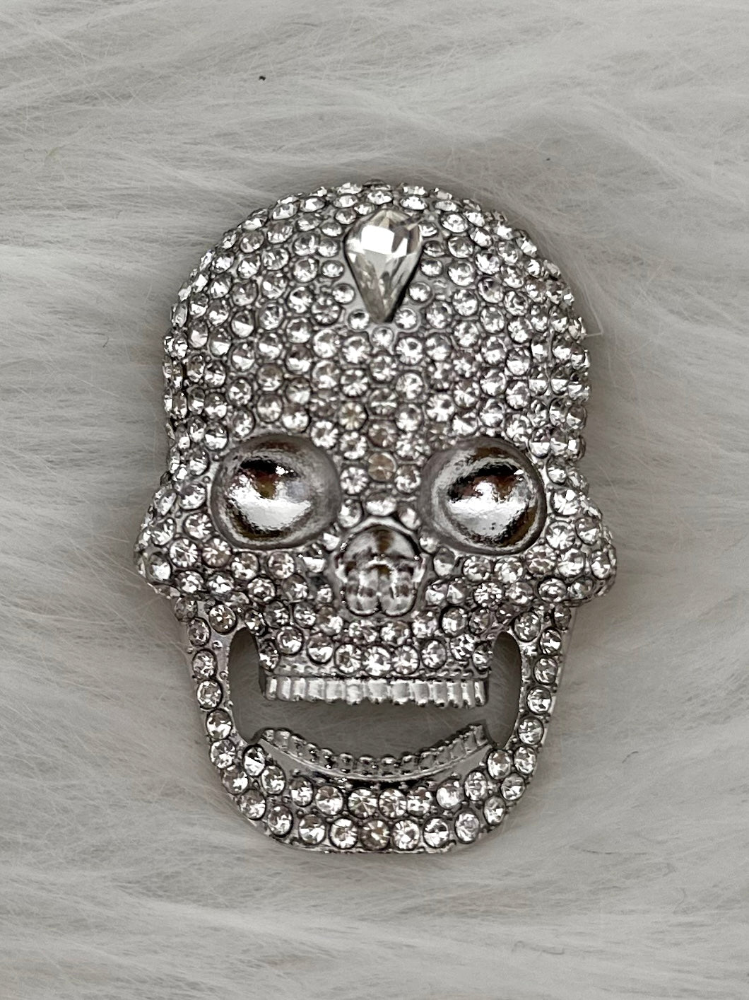 Magnetbrosche Modell "Crystal Skull Glam" - silber