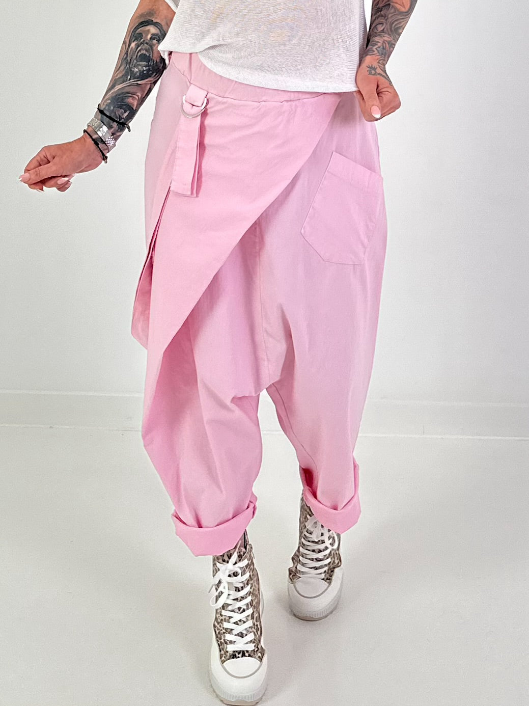 Baggy Hose mit Überwurf - rosa