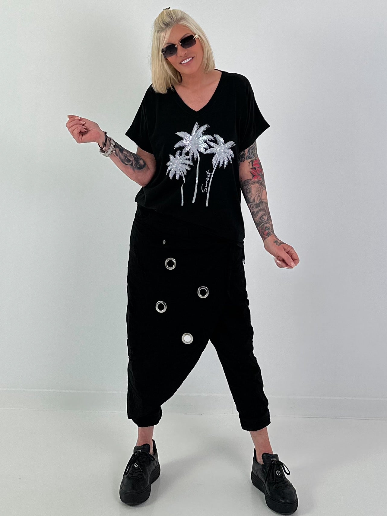 T-shirt with glitter palm trees - black