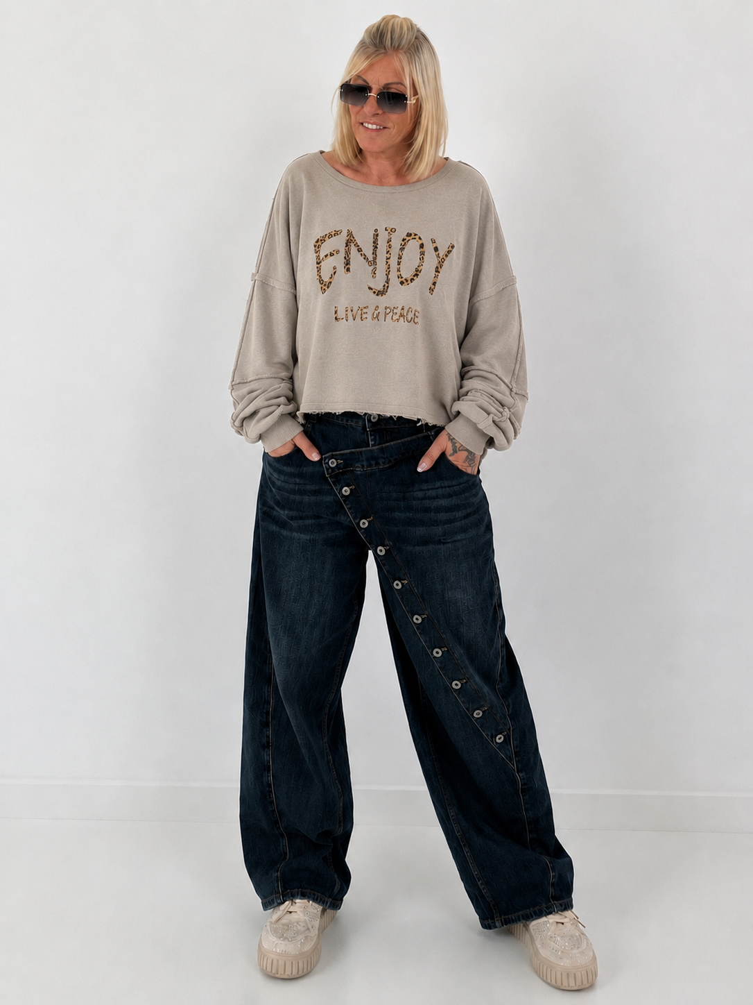 Sweater mit Linksnähten und Print - taupe
