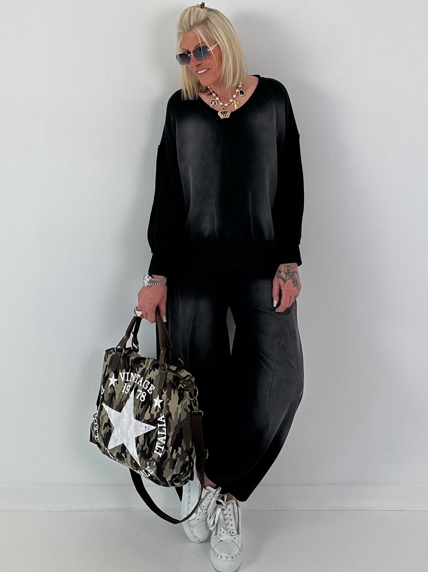 Lässiges Sweatshirt im Used-Look - schwarz