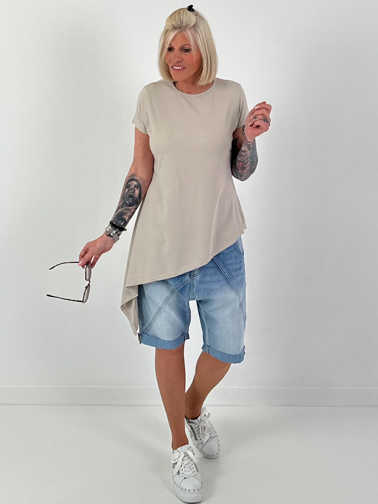 Asymmetrical T-shirt - beige