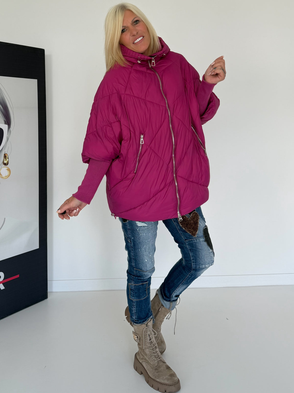 Oversized gewatteerd jack met mouwen met boorden en capuchon - bordeauxrood