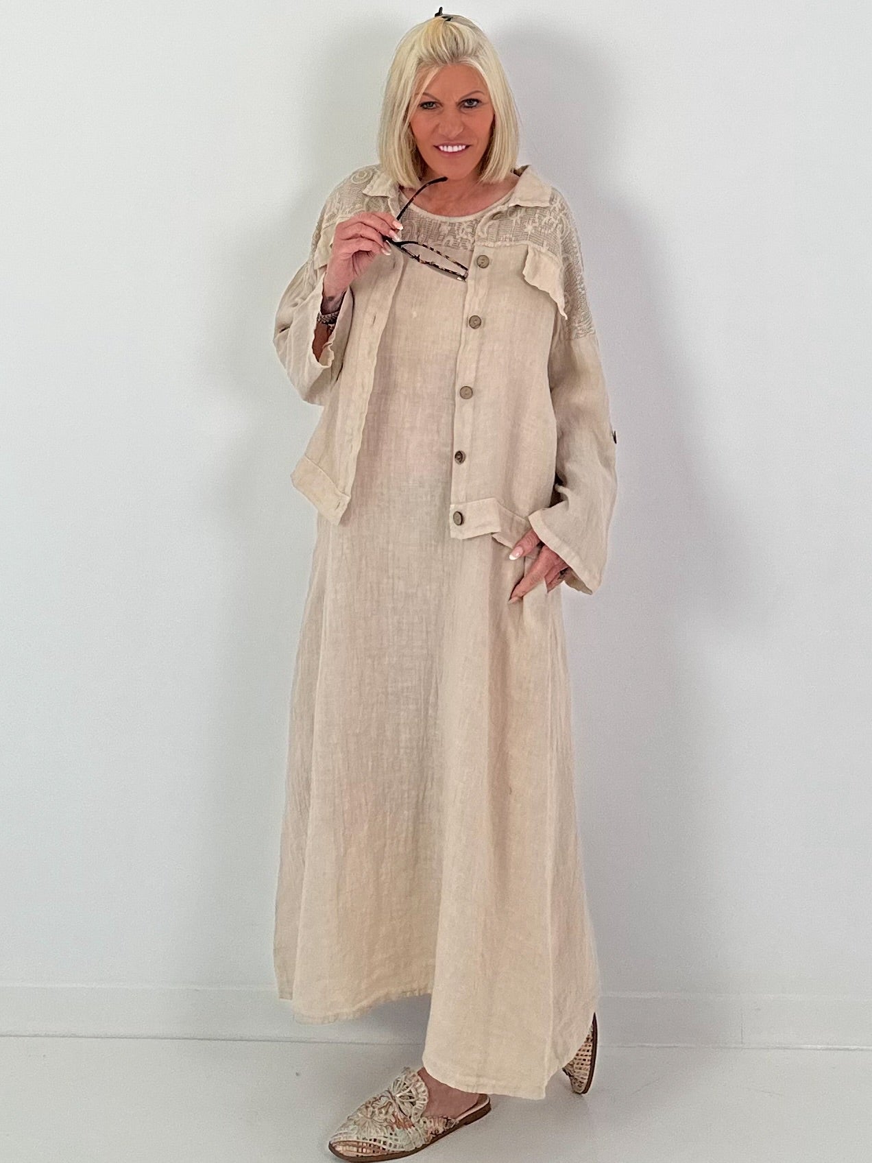 Leinen Jäckchen mit Häkeleinsatz - beige