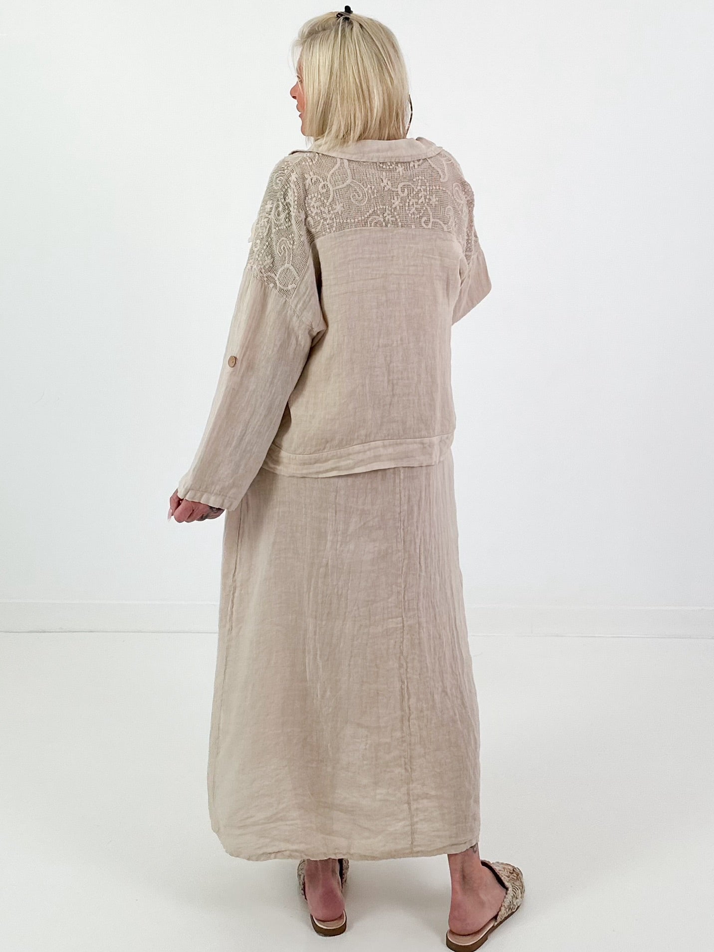 Leinen Jäckchen mit Häkeleinsatz - beige