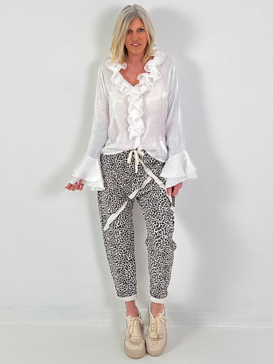 Bluse mit Volants - weiss