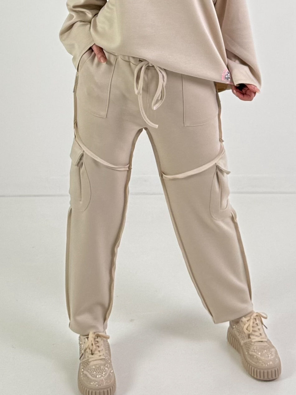 Hose Modell "Blush Motion" - beige