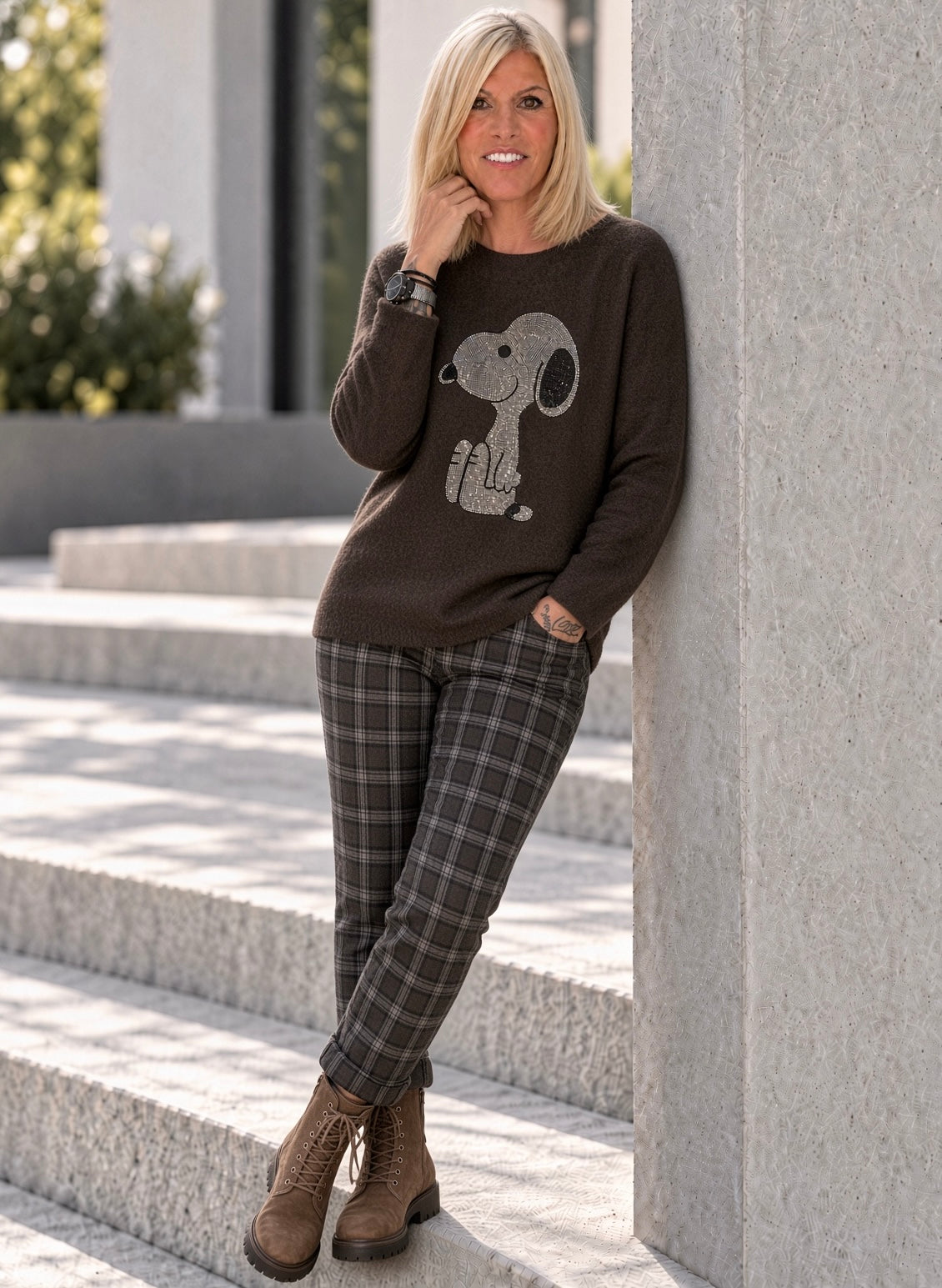 Pullover mit Strass-Cartoon-Motiv - mokka
