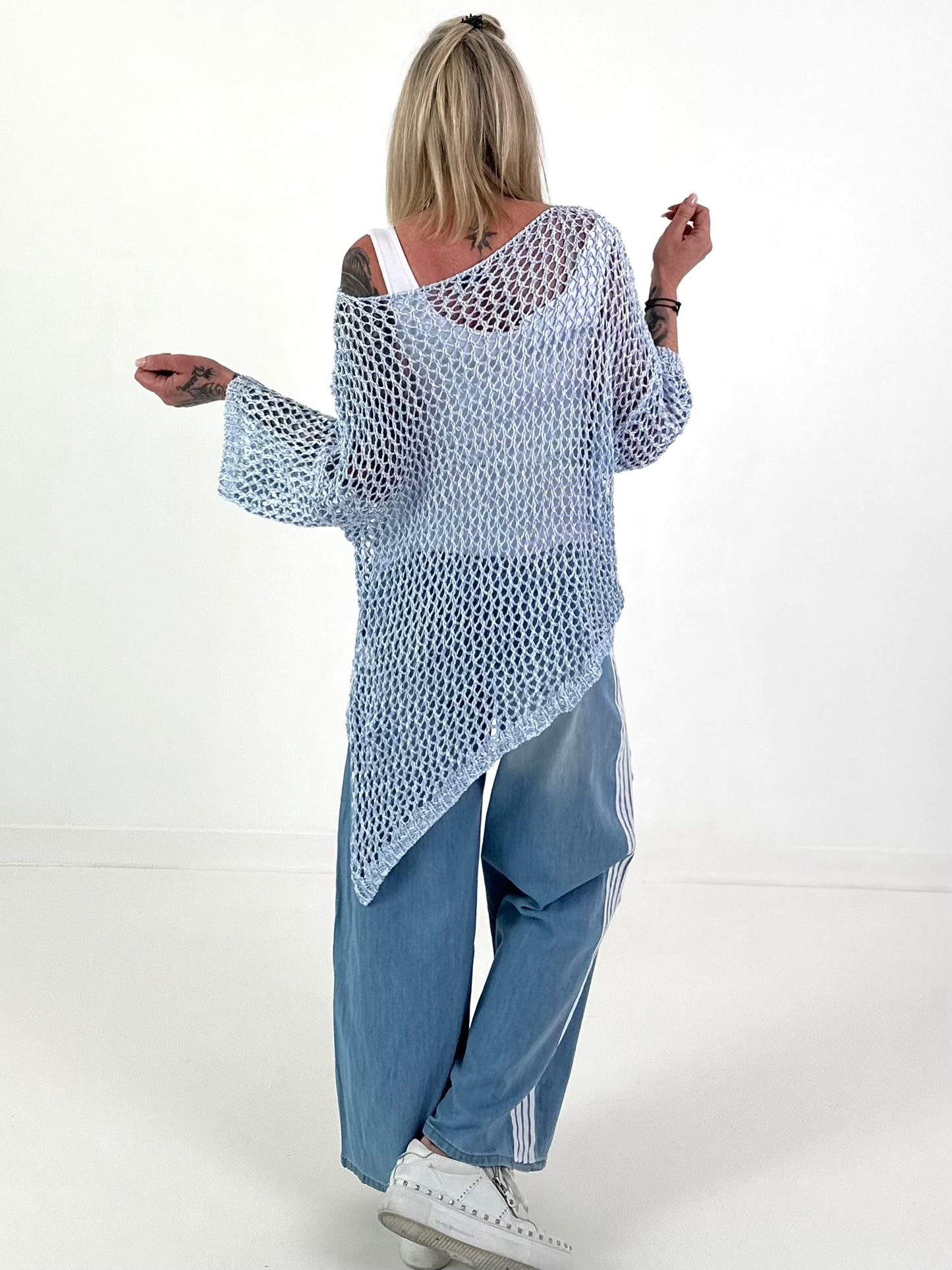 Häkelpullover asymmetrisch - hellblau
