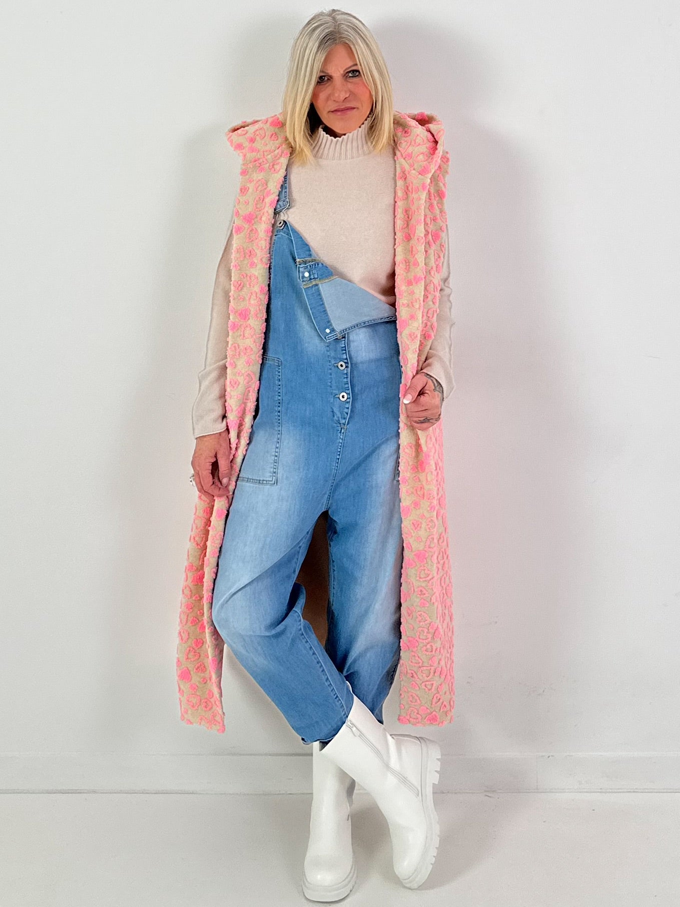 Longweste Modell "Heartly Hug" - beige