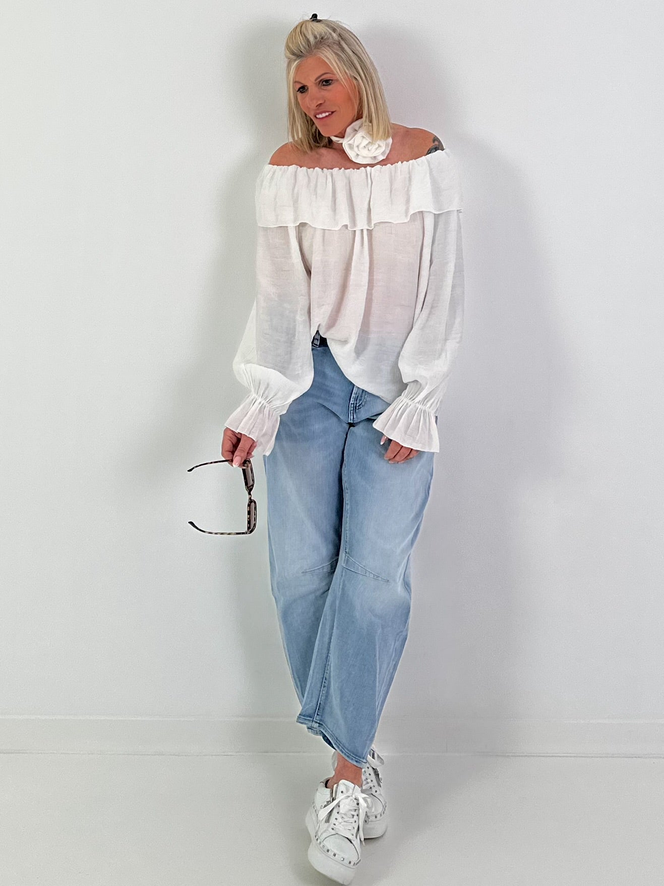 Carmen Tunic with Ruffles - white