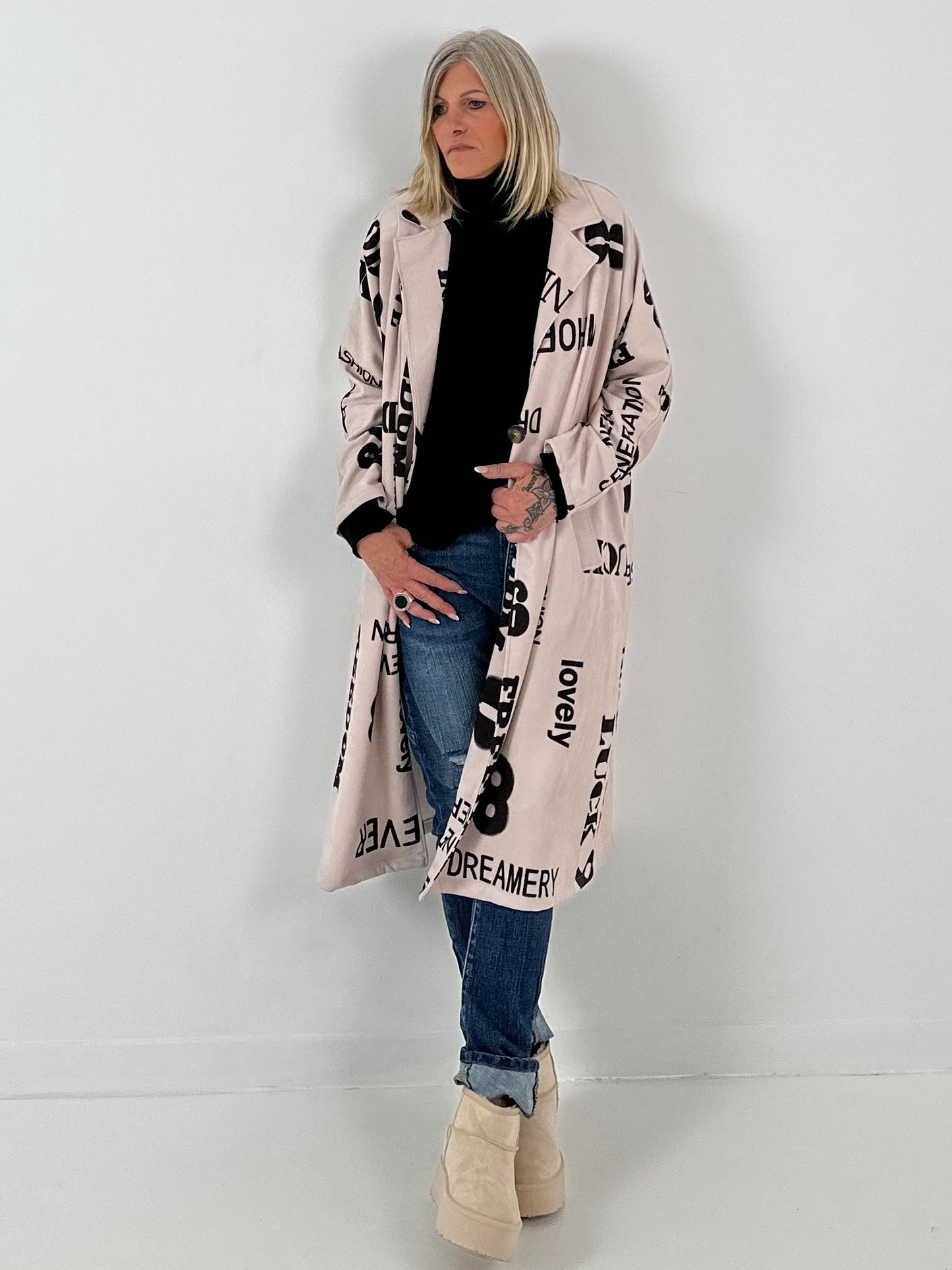 Suède look jas model "Sandstone Coat" - beige-mokka