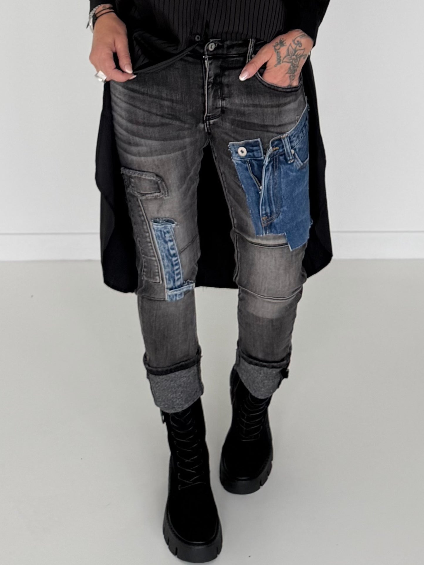 Jeans with denim details - used black