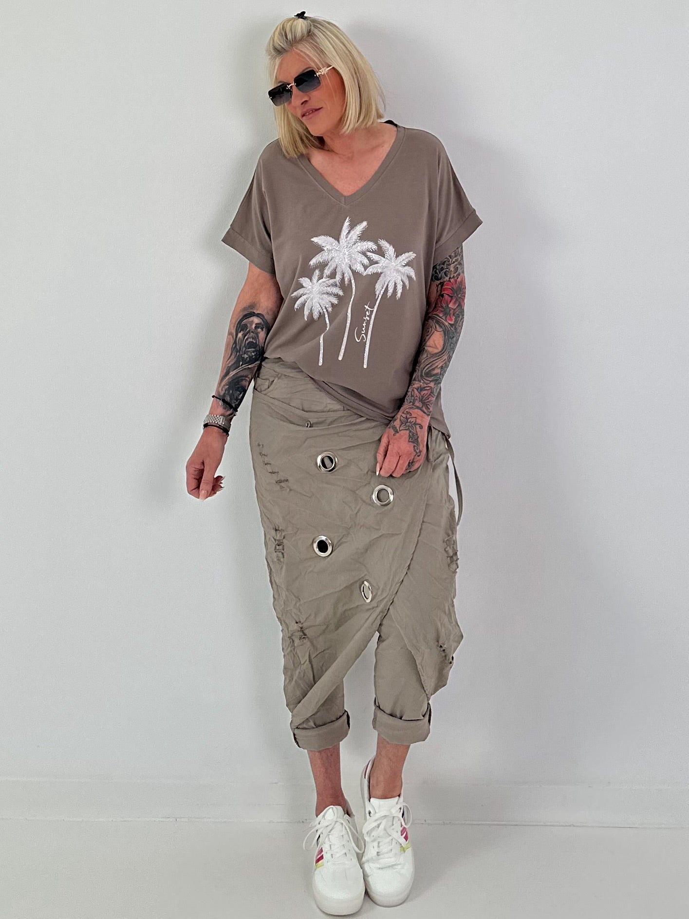T-shirt with glitter palms - taupe