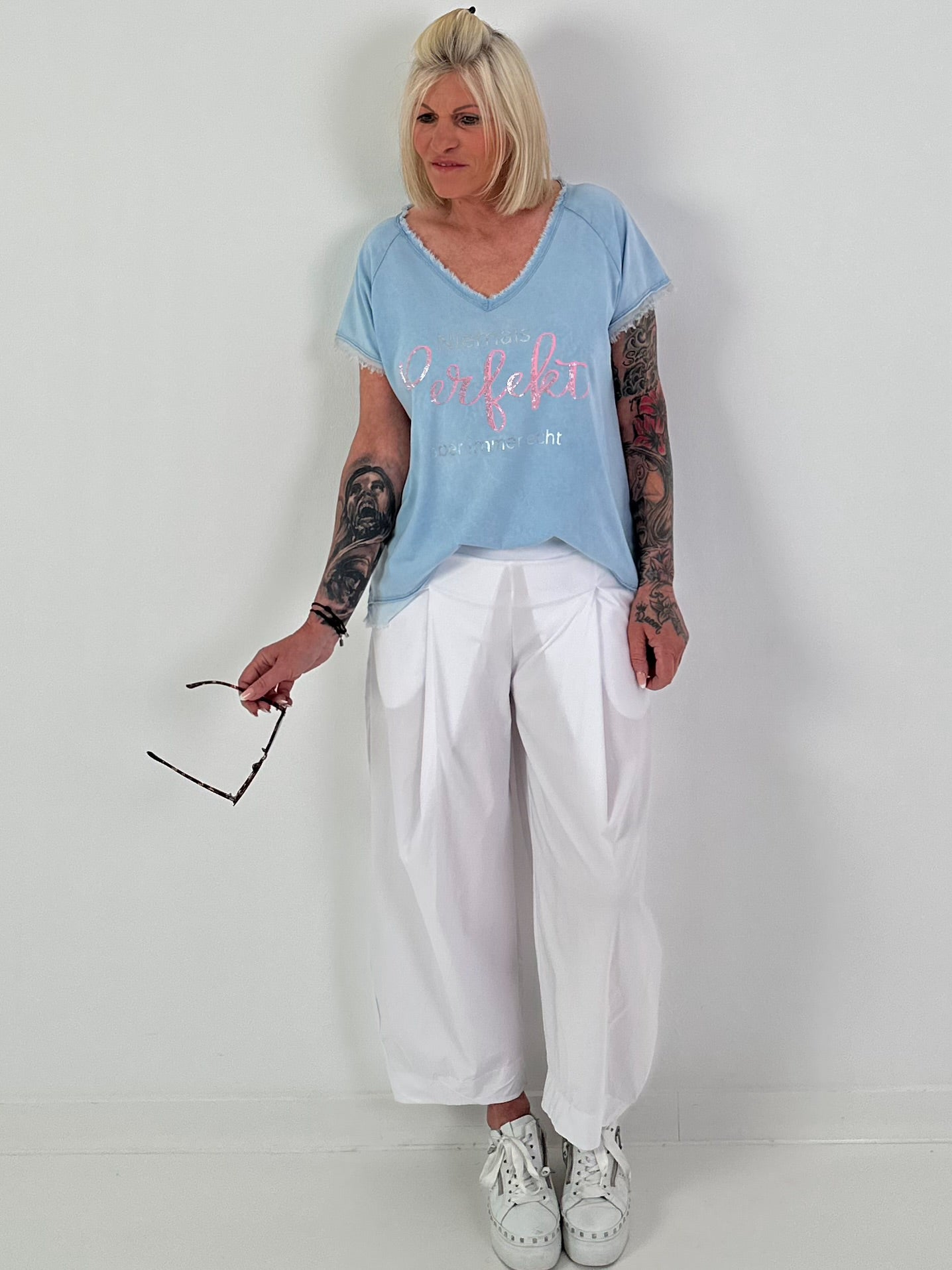 T-Shirt with Statement Print - light blue