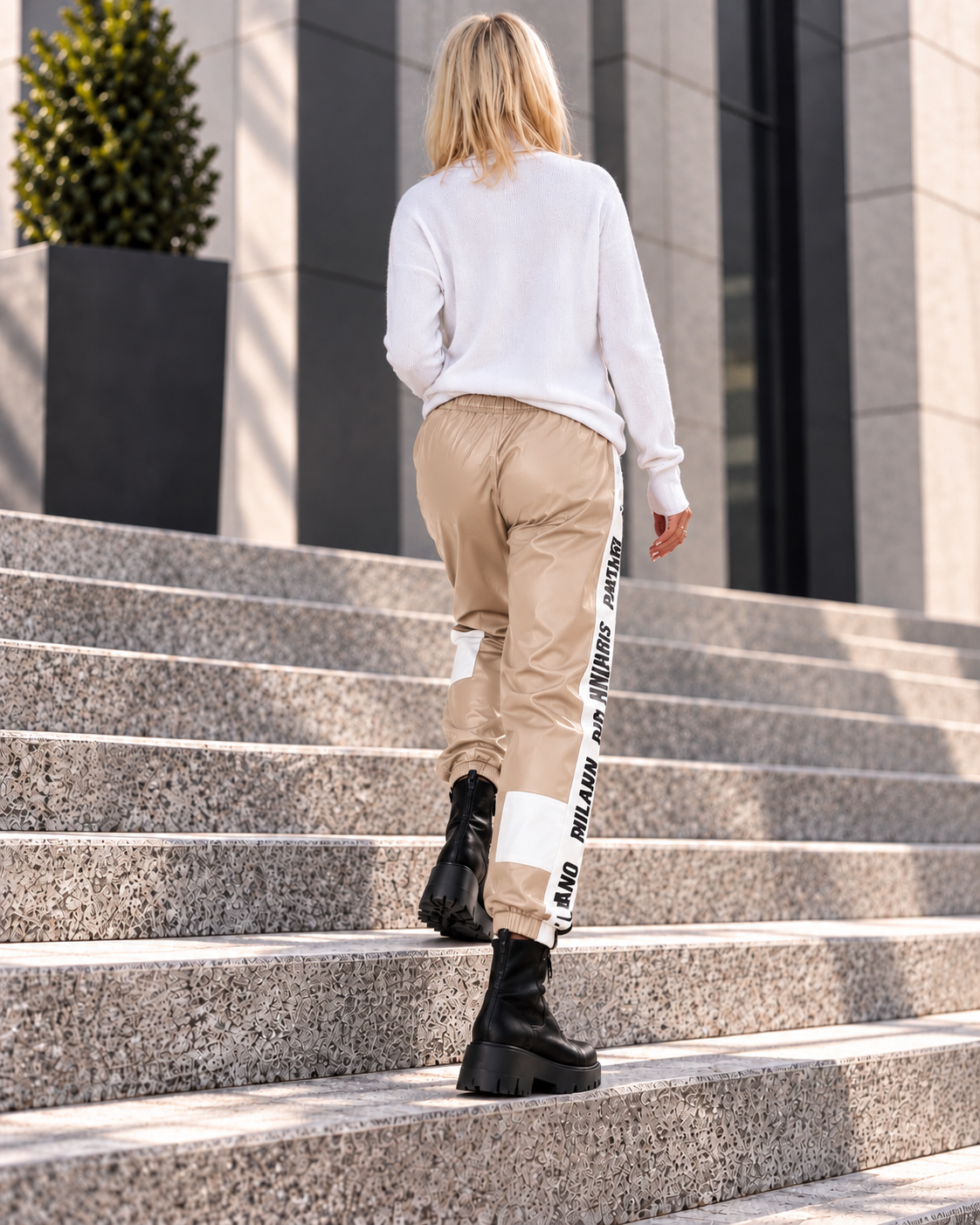 Hose im Materialmix City Statement - beige