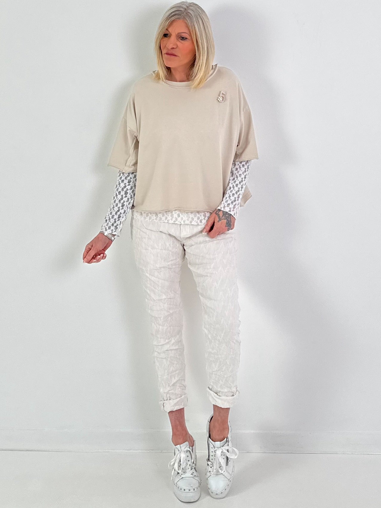 Shirt mit Brosche - beige