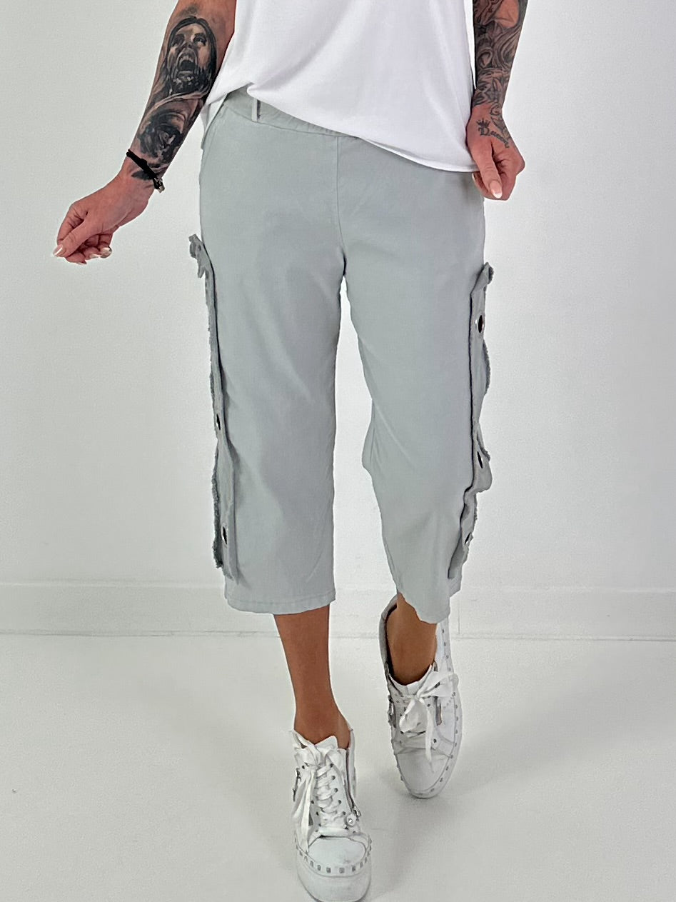 Broek met veteroogjes - grijs