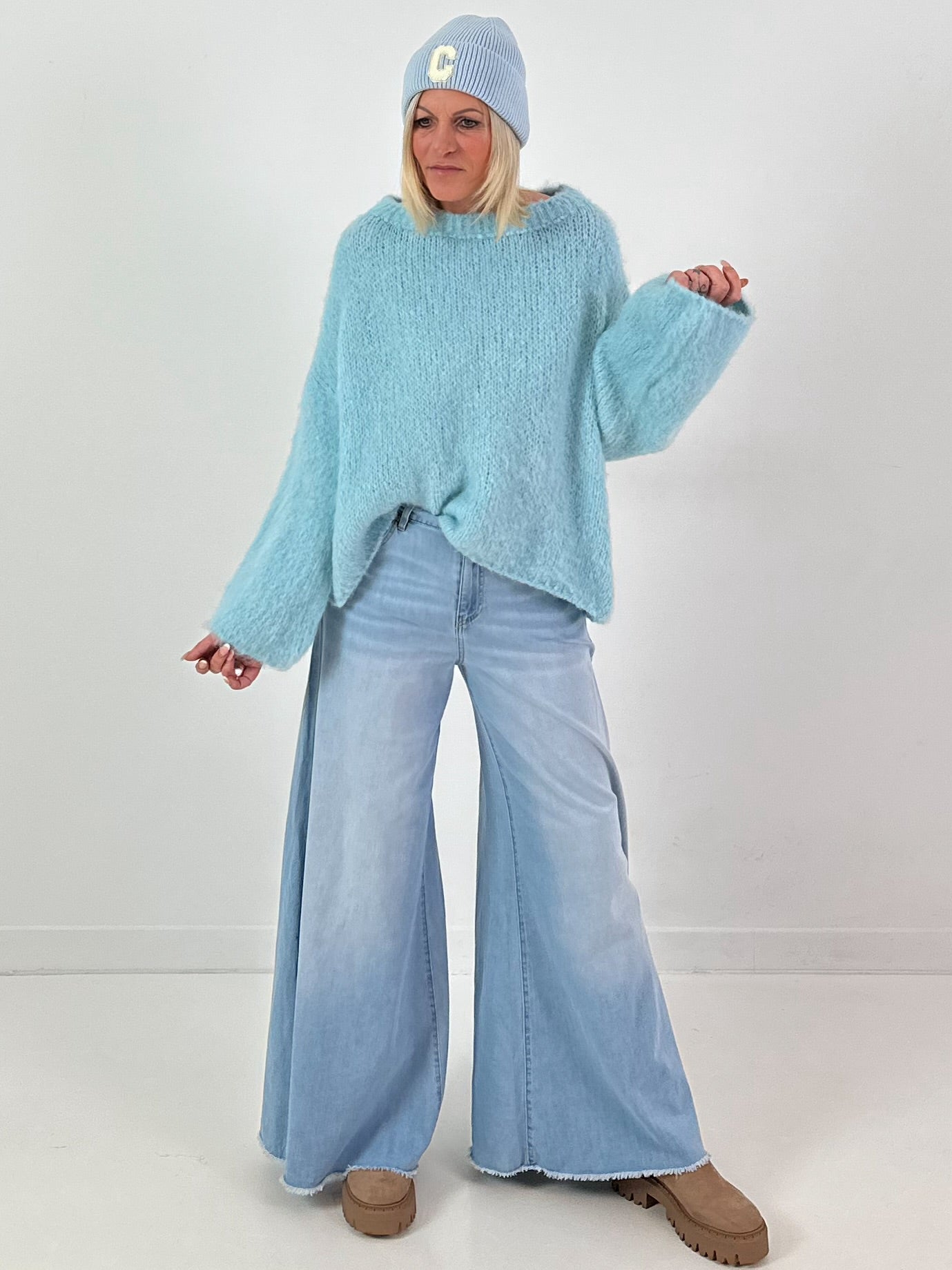 Jeans model "Wide Light" - light denim