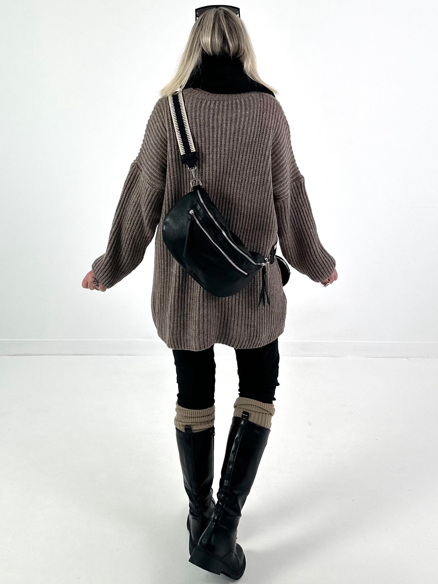 Crossbody bag in leather look, model "The Edit Bag" - black