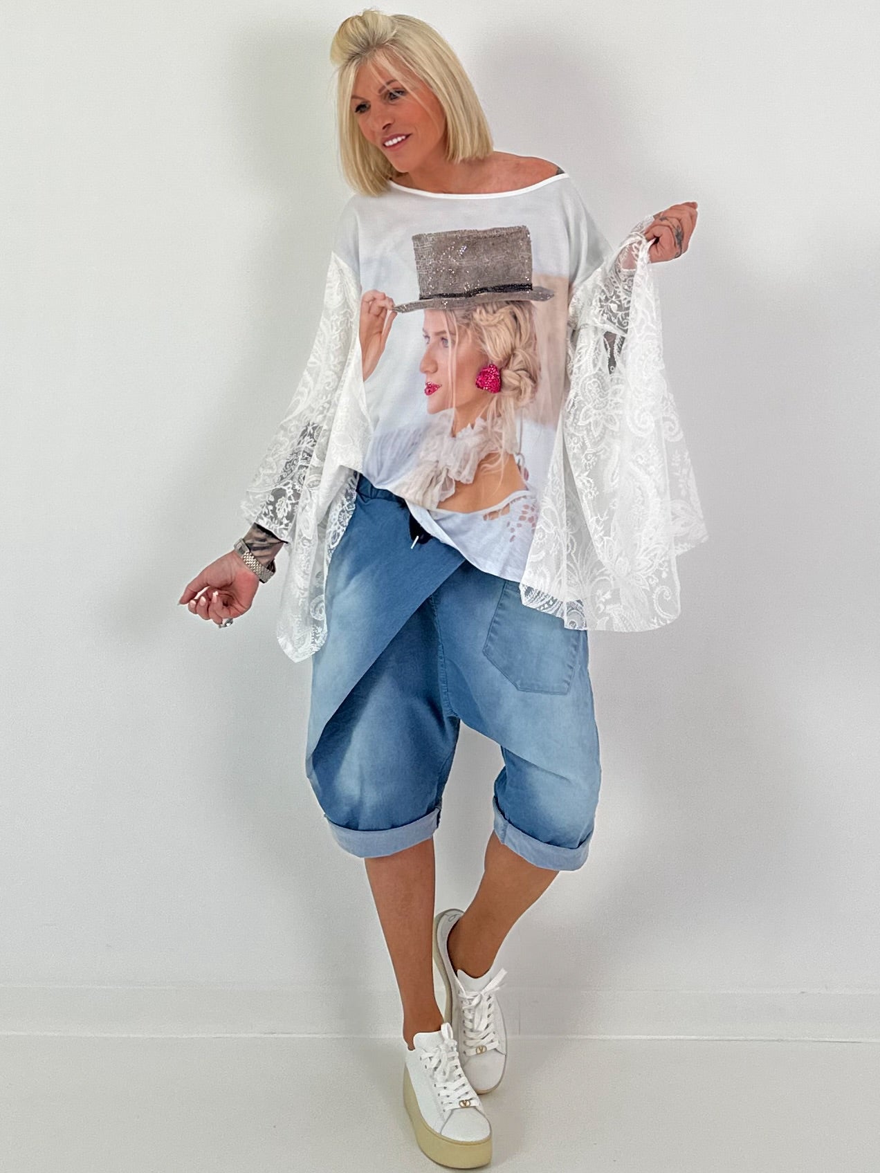 Shirt mit Print und Spitzen Layering - weiss-mehrfarbig