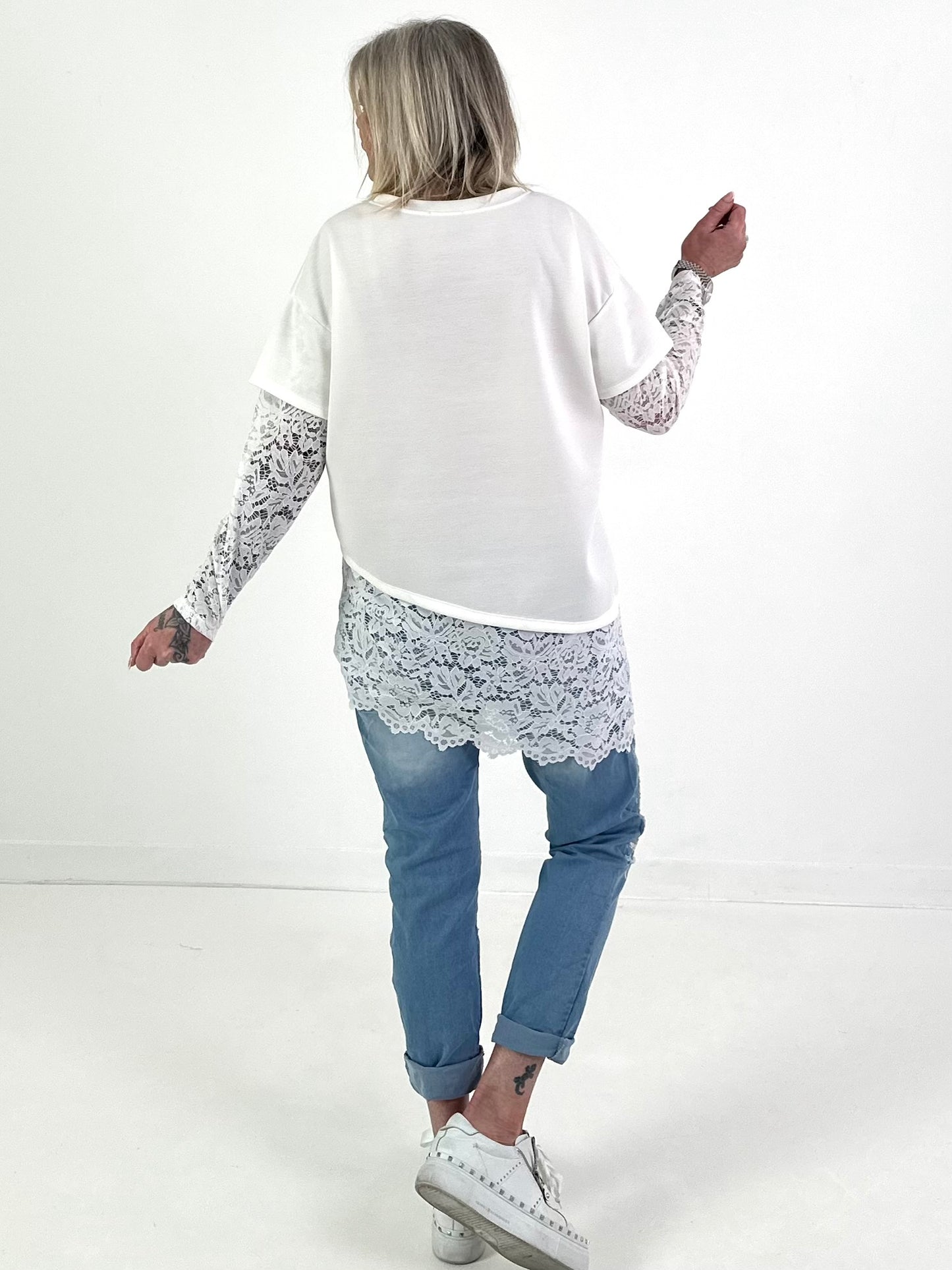 Sweater mit Spitzenärmeln - weiss