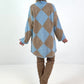 Lange trui/jurk model "Retro Diamond" - blauw-taupe (leverbaar vanaf ca. 06.12.25)
