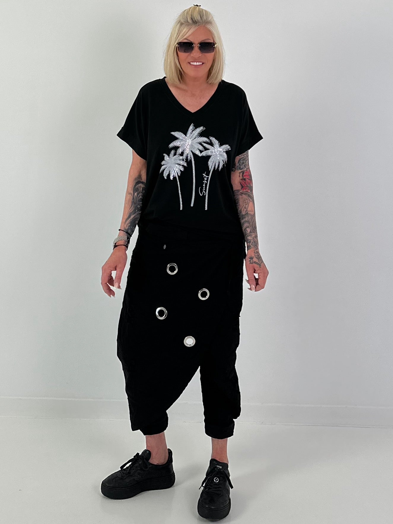 T-shirt with glitter palm trees - black