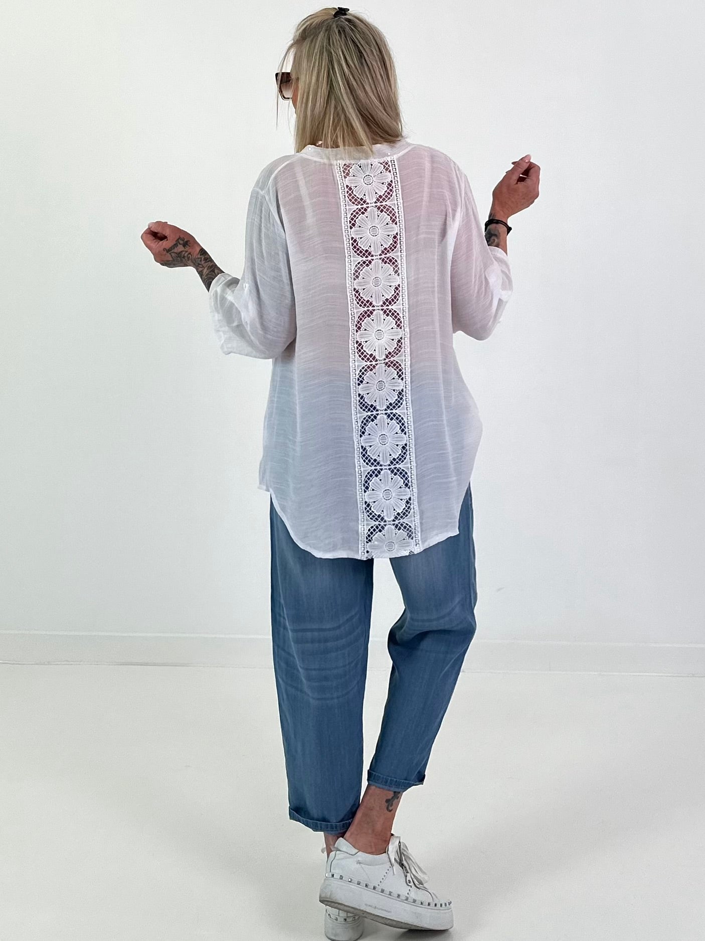 Blouse with sequins and crochet details - white
