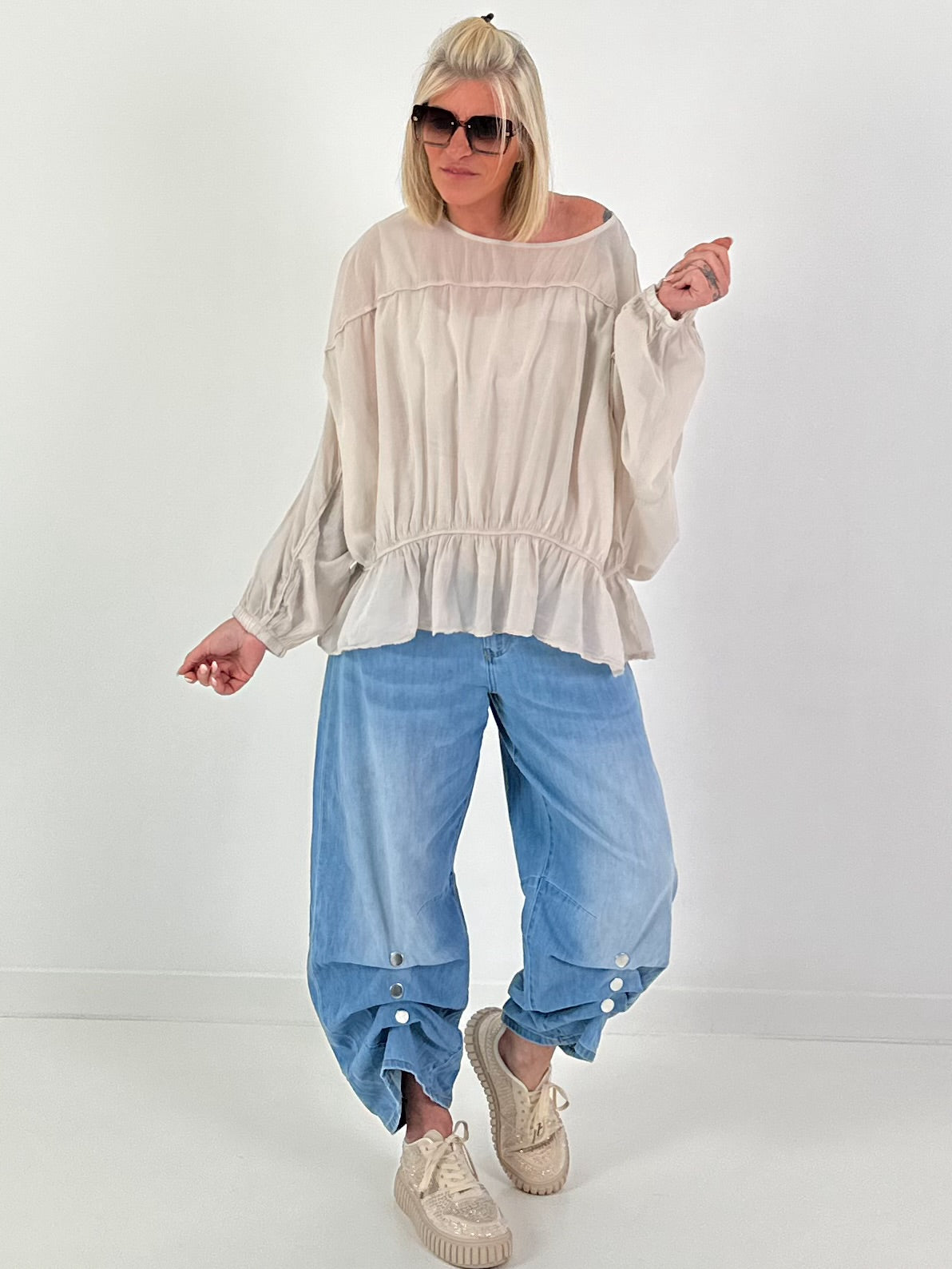 Tunic with flounce hem - beige