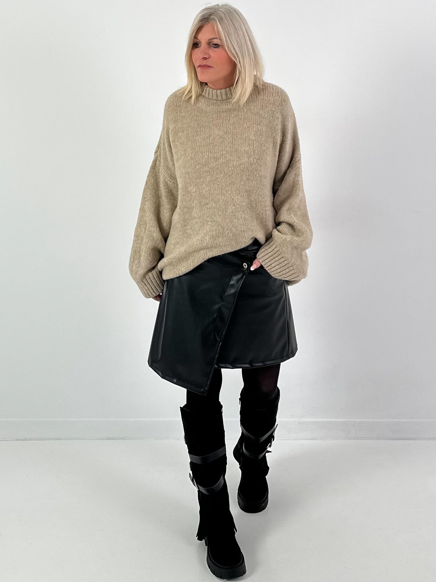 Sweater model "Shine Bright" - taupe