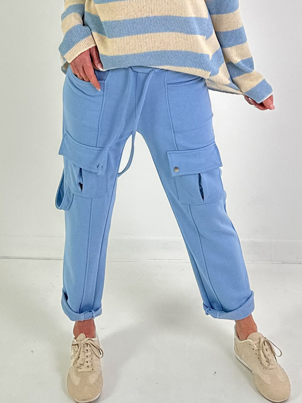 Hose mit Cargo Taschen - hellblau