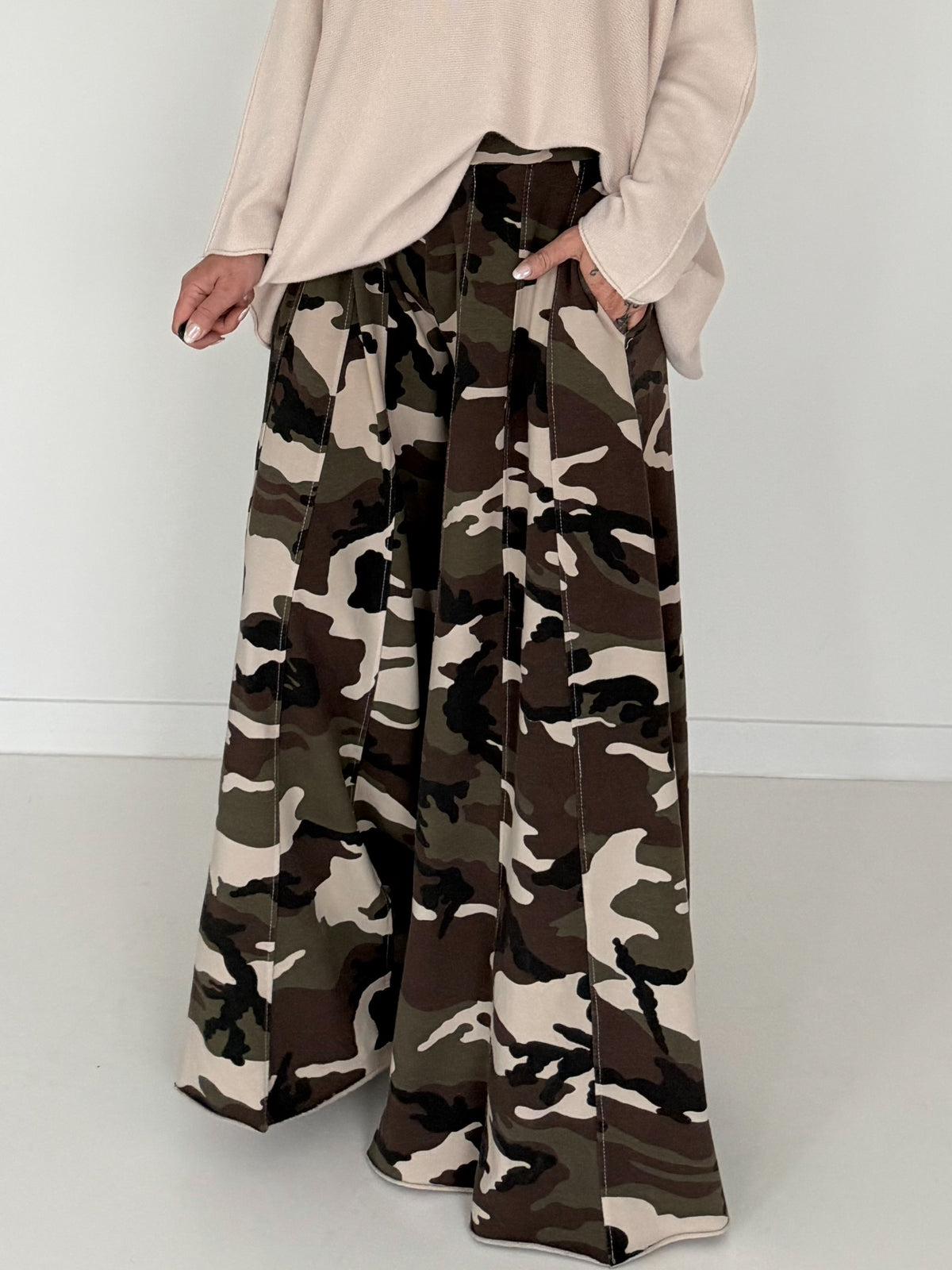 Palazzo-Sweathose in Camouflage-Look - beige-mehrfarbig