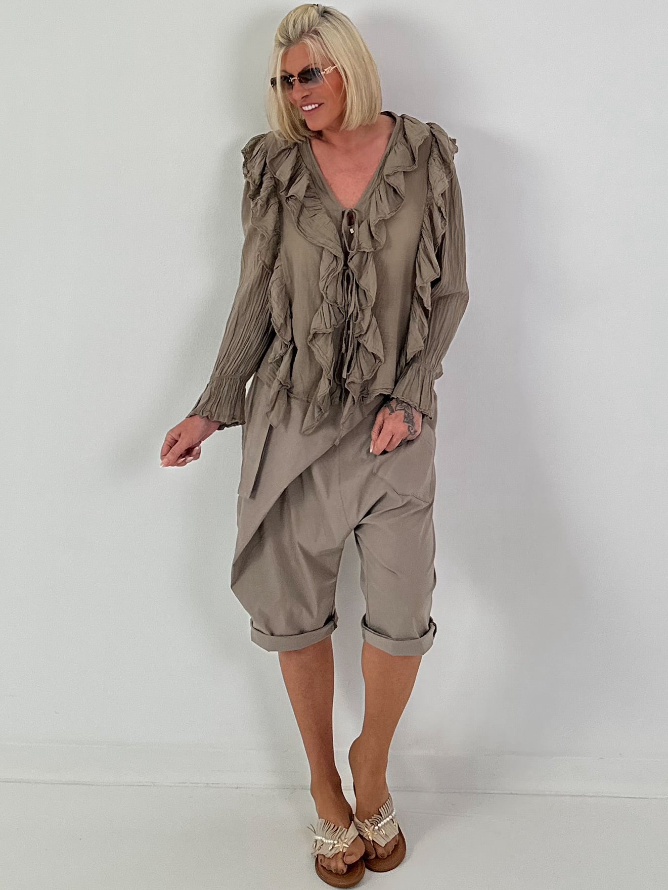 Tie-front tunic with flounces - taupe