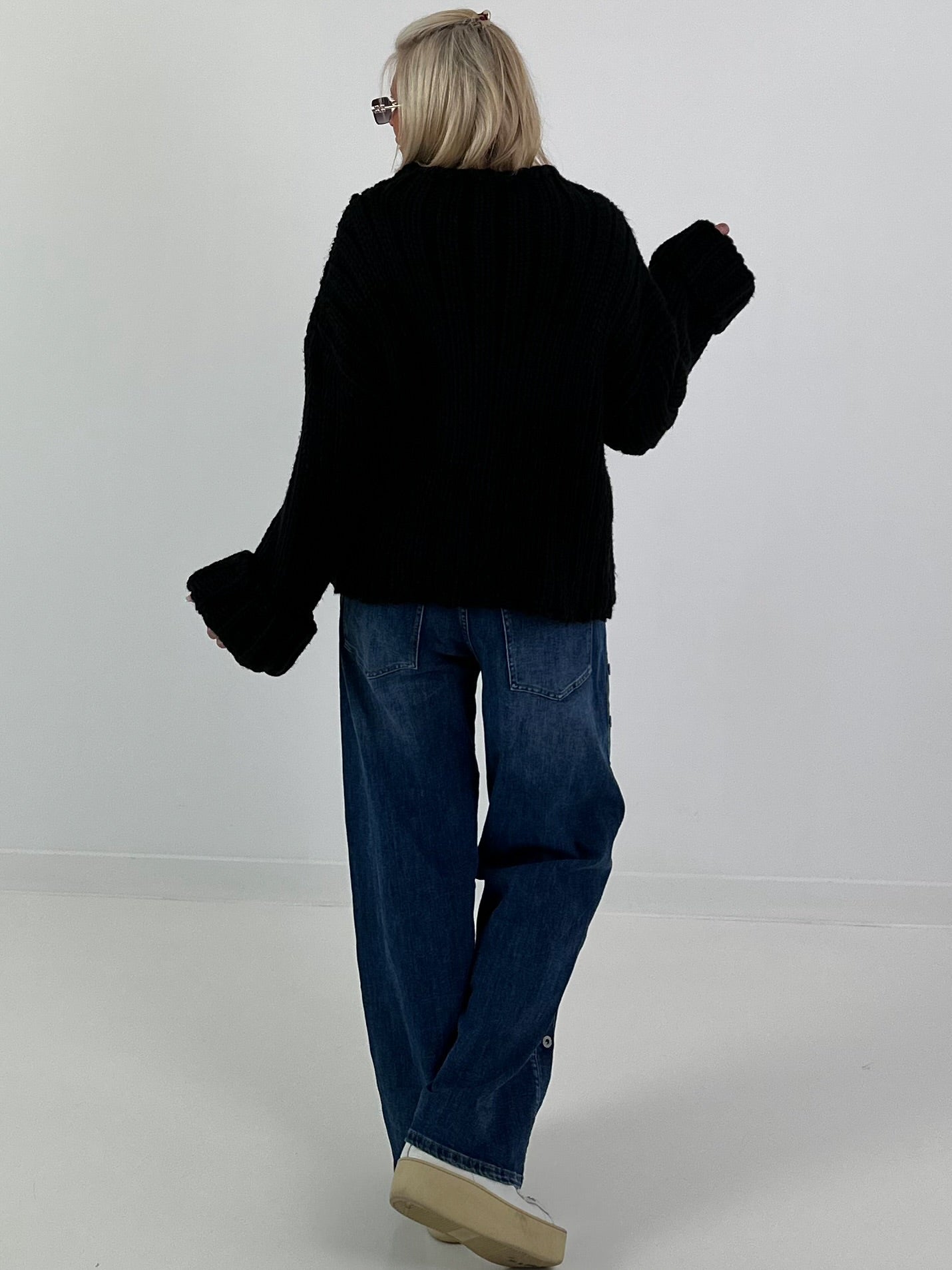 Chunky knit sweater - black