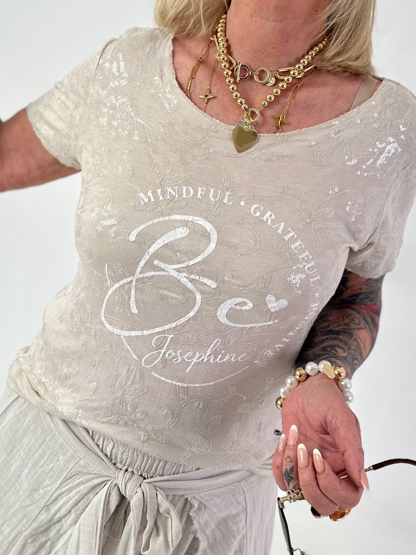 T-Shirt mit transparenten Pailletten - beige