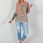 Jeanshose mit Lochstick-Patches - blau