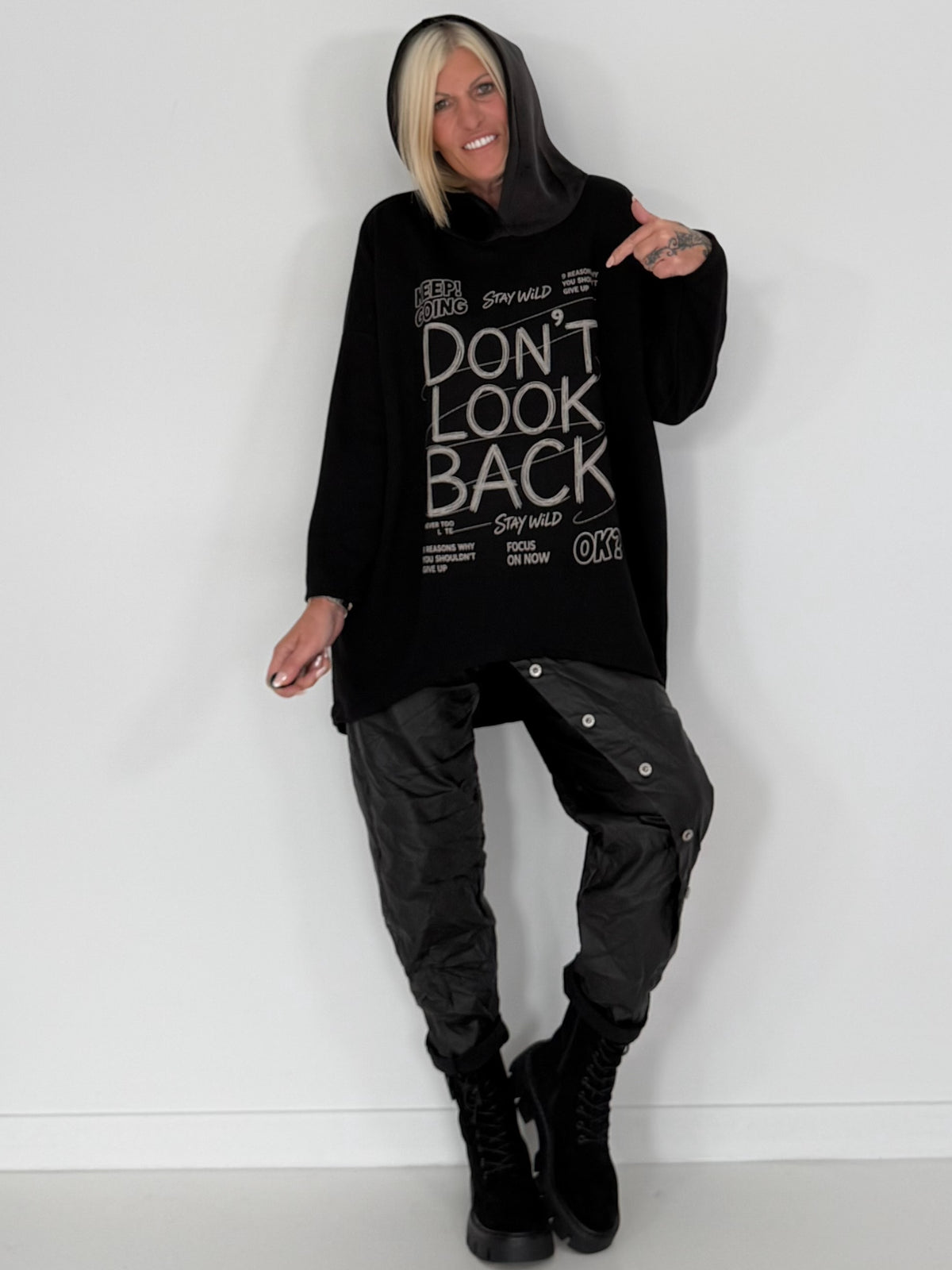 Hoodie mit Statement-Prints - schwarz